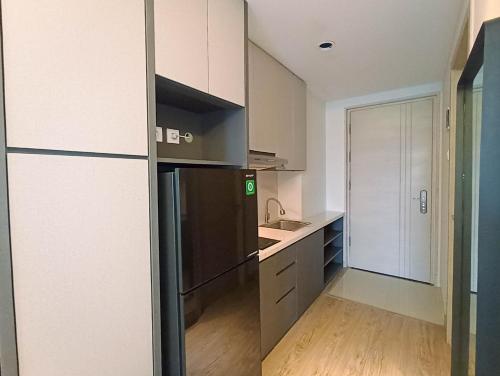 Comfort Studio at 10th Floor Mataram City Apartment By Travelio, Kejayan (foto 3)