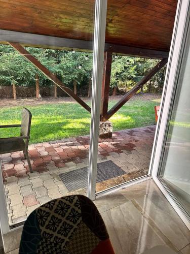 Dārzs, Pool House Gălăoaia-Cabană la poalele Munțiilor Călimani (Pool House Galaoaia-Cabana la poalele Muntiilor Calimani) in Bistra Mureşului