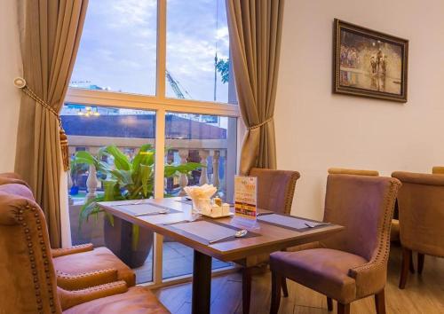 Tan Son Nhat Hotel – Ho Chi Minh City