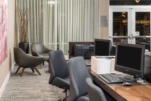Courtyard by Marriott San Diego Oceanside - image 7
