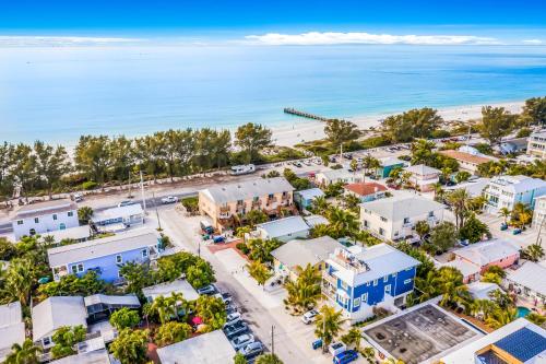 Seaside Manor in Bradenton Beach, USA
