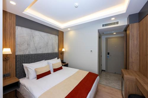 Double Room image 5