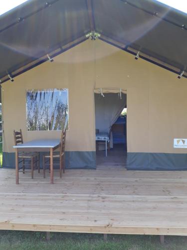 A szálláshely kívülről, Buitenplaats Medemblik in Brake