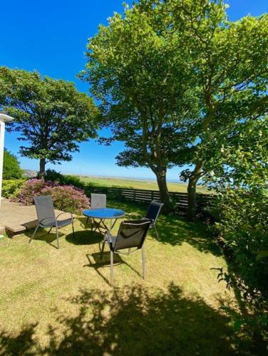 2 Bed Retreat with amazing see view in Woodingdean