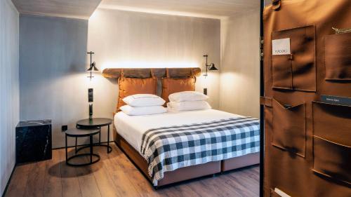 2 twin beds