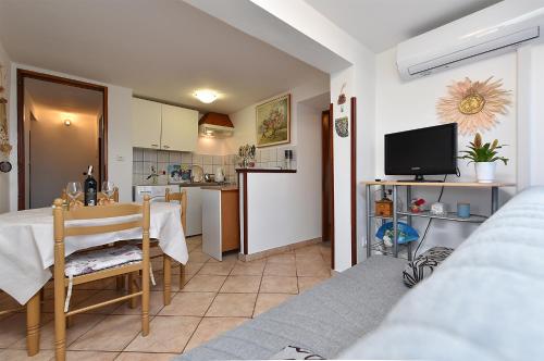 Apartment image 7