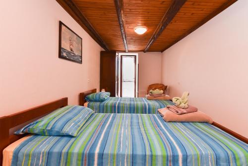 Apartment image 6