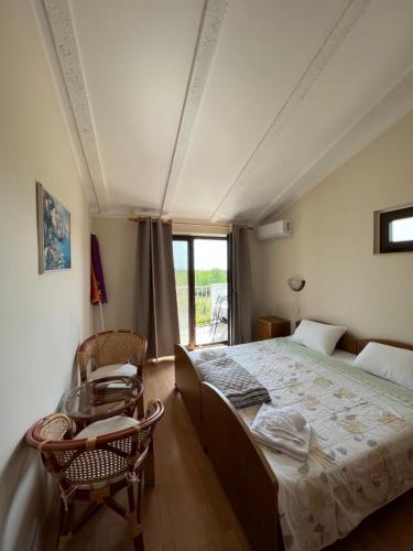 Apartment room in Apartments and rooms Murage 2369