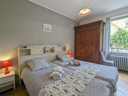 Charmante fermette avec jardin clos près du lac d'Eguzon - FR-1-591-623 (Charmante fermette avec jardin clos pres du lac d'Eguzon - FR-1-591-623) in بويس