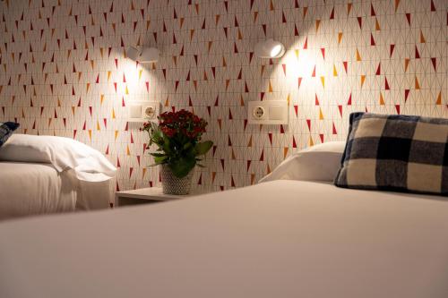 Rodamon Barcelona Hostel - image 3