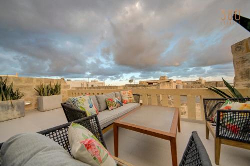 Modern apartment with spacious terrace in Attard by 360 Estates · Attard