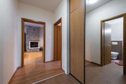 商店, Apartmán ORION (Apartman ORION) in 斯塔拉列斯纳