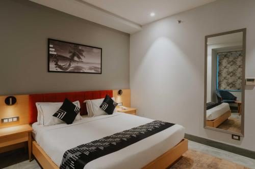 Spacious Deluxe Room image 4