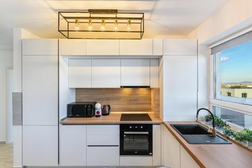 KOA - THE BOX KOA - THE BOX