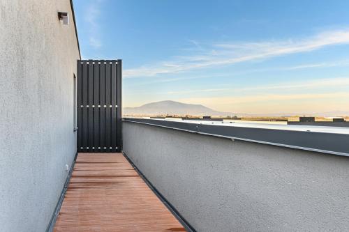 KOA - THE BOX KOA - THE BOX