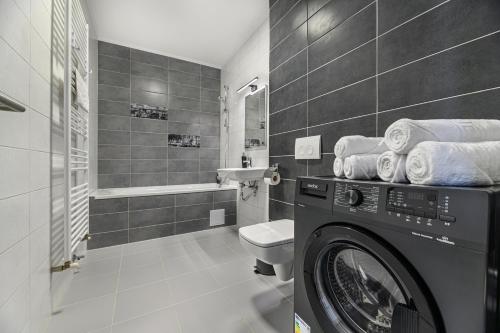 KOA - THE BOX KOA - THE BOX