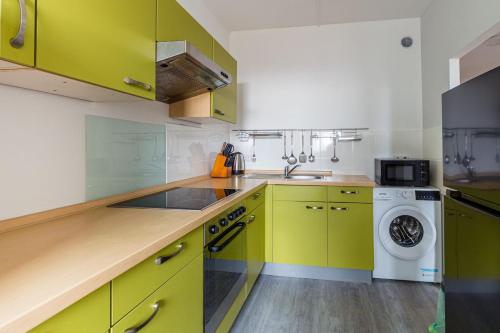 Enjoy your stay with DKN apartments - Mon-Sun - Late night check-in - Multilanguage - Near S-Bahn - Witamy serdecznie in Halle an der Saale, Deutschland