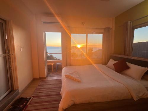 발루와파티 데우푸르 Hotel Village View Nagarkot 2성급 호텔 스위트룸