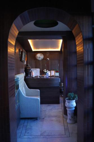 Lobby, Hotel Chail Hill & Restaurant in Khiuri