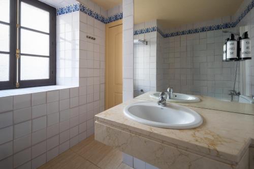 Monasterio de San Miguel - image 14