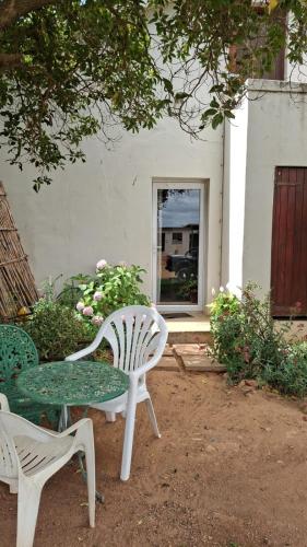 Blou Porselein Guestfarm in Hermon