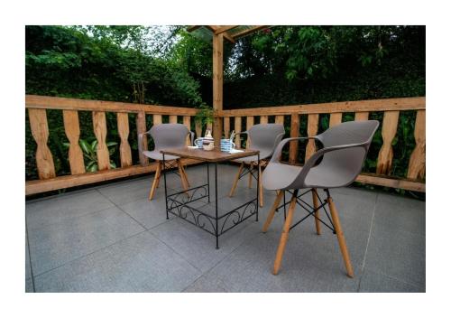 Балкон, Villa Trinidad in Bonabéri