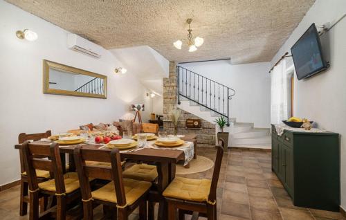 Iekārtas, Holiday Home Marilu with pool in Stankovci