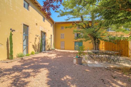 設施, Domaine du Rocher-Denicé- Beaujolais (Domaine du Rocher-Denice- Beaujolais) in 丹尼斯