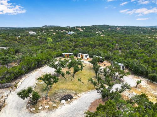 Harrods Hill Country Hideaway - The Bluebonnet in Dripping Springs, USA