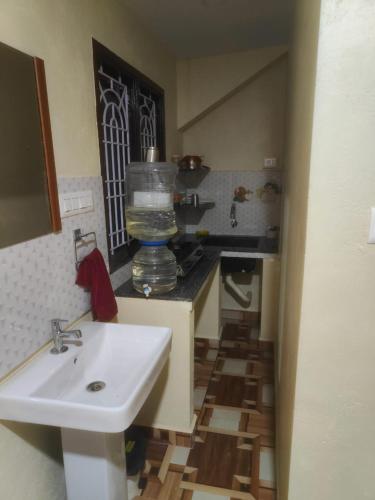 Kitchen, Gowri farm stay in Koteshwar