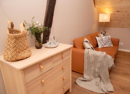 Deluxe Double Room (2 Adults + 1 Child)