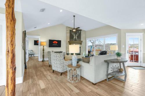 Waterfall Vista in 드리핑 스프링 (TX)