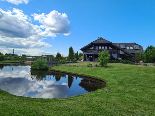 Woodvilla
