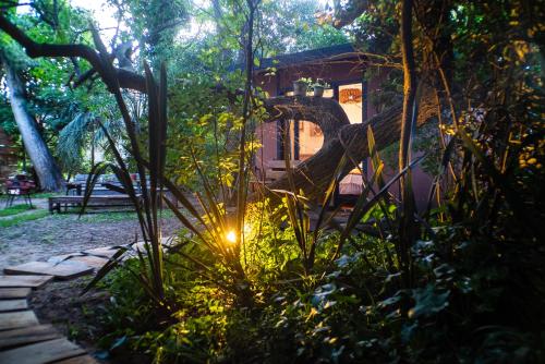 A környék, Idly Lodges in El Tesoro