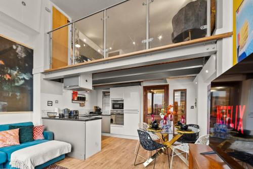 30 Percent OFF - The Artists Duplex of Central Nottingham
