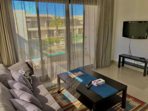 Stunning 1-Bedroom in G Cribs, Hurghada
