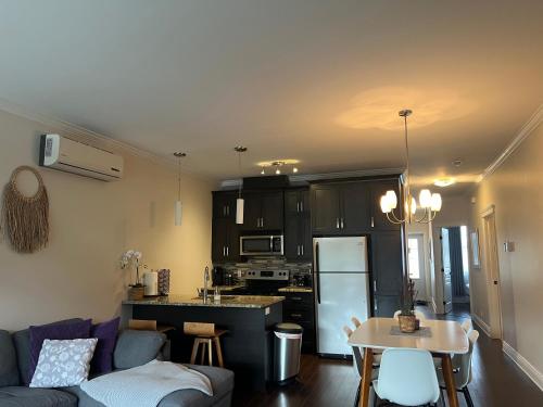 ห้องครัว, Condo Le Champlain-102 in โบรมงต์(ควิเบก)