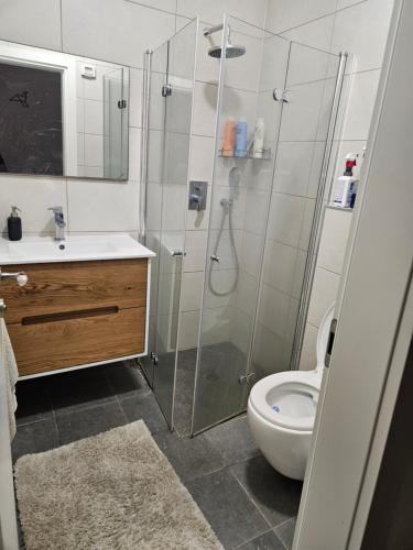 בית בפארק ,אור יהודה in Priemiestis/oro uostas