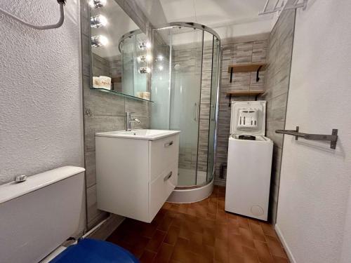 Studio Apartment image 4
