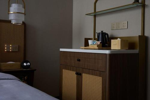 King Room image 4