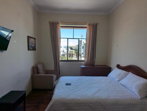 Double Room with Shared Bathroom image 5