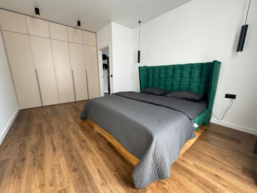 Crystal & Parkland Crystal & Parkland