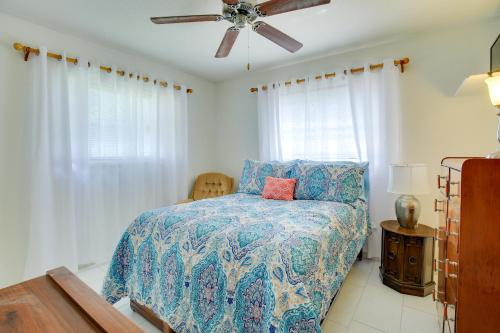 St Petersburg Home with Tropical Yard and Pool! - image 2