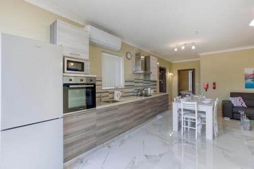 Penthouse, Seaview, Beautiful 2br Apt 4, Marsaskala (foto 8)