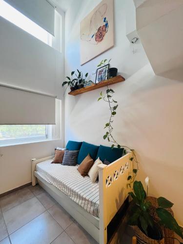 One-Bedroom Apartment image 7