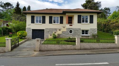 Appartements - Chez Alice - Apartment - Salies-de-Béarn