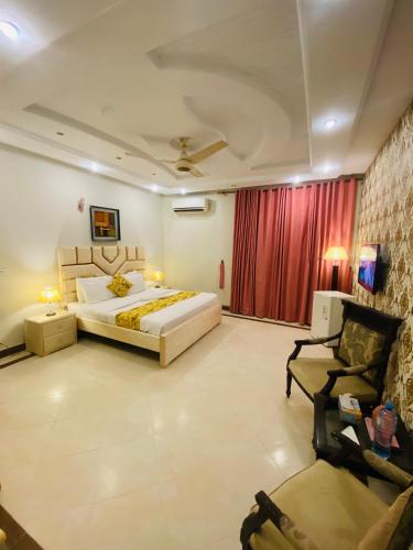 Guest house with swming pool - image 43