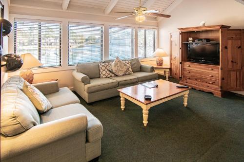 Waterwood Townhouses - Photo 2