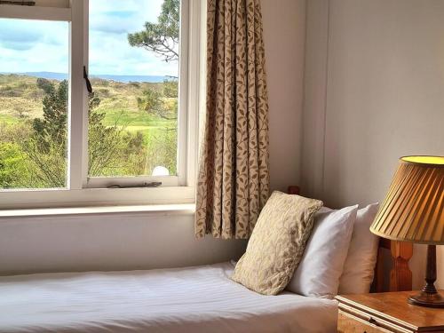 Surf - Holiday Home at Saunton, Croyde (photo 9)