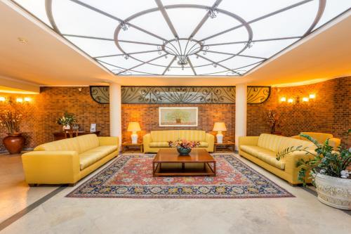 Vestíbulo, Altea Suites in Pomezia
